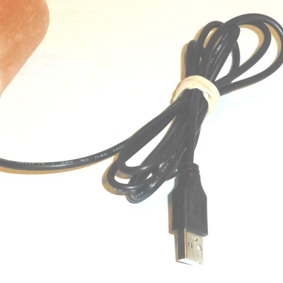 Heart Shaped Hand Carved USB Powered Himalayan Salt Lamp with Wooden Base Works - Picture 10 of 10